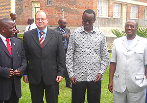 Prime Minister Bernard Makuza (centre) with other leaders during the Imihigo presentation exercise. (Photo B Mukombozi).