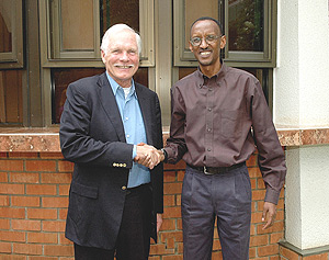President Kagame over the weekend received famous media mogul and philanthropist, Ted Turner. (Photo PPU).
