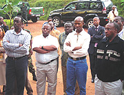 Premier Bernard Makuza accompained by cabinet ministers arrive in Gakenke district to start the 2-day visit in to the area. (Photo/ B. Mukombozi)