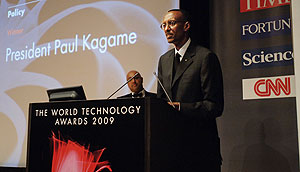 President Paul Kagame giving his acceptance speech after winning in the Policy category at the World Technology awards in New York. (PPU photo)