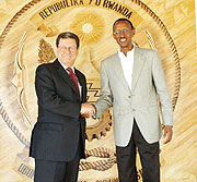 President Kagame with MONUC chief, Allan Doss (PPU photo)