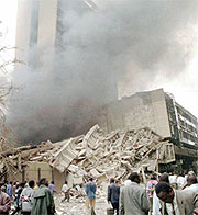 The terrorist attack on the us embasy in Kenya in 1998 (Net photo).
