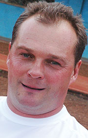 U-17 coach Michael Weiss