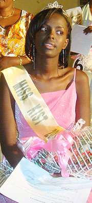 Clarisse Nshuti (seated) after being crowned Miss KIST 2009 (Photo P.Buhigiro)