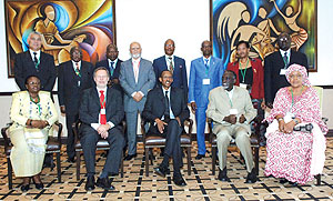 President Kagame with the visiting Ombudsmen yesterday. (Photo/ Urugwiro Village)