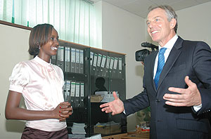 Tony Blair chats with an RDB employee during his tour