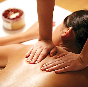 Get a massage to relax your back muscles. (Net photo)