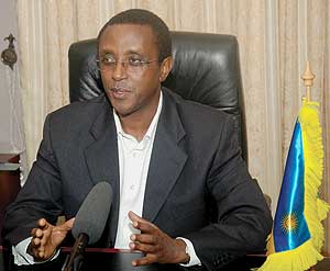 Senate President Vincent Biruta addressing Journalists yesterday.(Photo/ J. Mbanda)