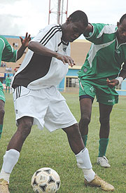 Without their star striker Abbas Rassou (C), APR struggled to hit the target. (File Photo)