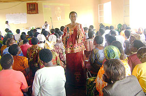 Senator Aloysia Inyumba talking to rural women leaders in Eastern Province. (Photo: S. Rwembeho)