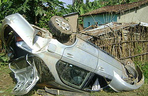 The mangled wreck of the car invloved in the accident on  Christmas eve (Photo: S. Nkurunziza)