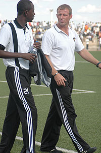 APRu2019s Dutch coach Erik Paske (R) is calling on fans to keep believing in his team.