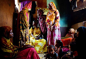A room shared by 8 Somali refugee women in Bassatine, a slum area of Aden, Yemen