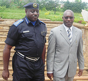 Commissioner General of Police, Emmanuel Gasana (L) and his Burundian counterpart Fabien Ndayishimye, yesterday during the meeting. (Photo/ P. Ntambara)