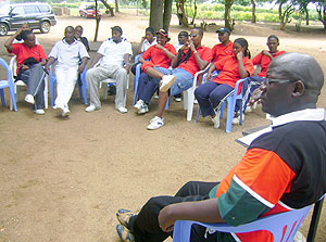 Edgar Ogao  facing audience teaching a team of  professionals at Gashora-Bugesera. (Photo: S. Rwembeho)