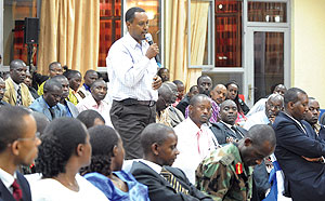 At meeting  with opinion leaders in Huye President Kagame stressed the need to urgently deliver on agreed plans
