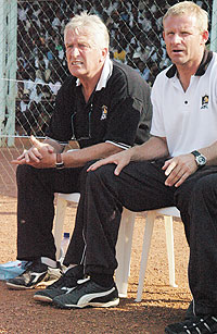 Erik Paske (R) with his predecessor Rene Fuller