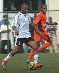 Victor Nyirenda came from the bench to strike APRu2019s equaliser against Recreativo in yesterdayu2019s Champions league tie played at Nyamirambo stadium.(Photo/ J.Mbanda)