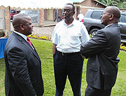 Prime Minister Bernard Makuza (c) Governor, Aime Bosenibamwe(L) and Local Government minister James Musoni at the start of the evaluation exercise. (Photo/ B Mukombozi)