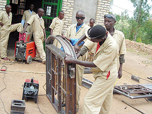 Demobilised soldiers during a practical welding session at the Nyanza Vocational training centre. (Photo: P. Ntambara)