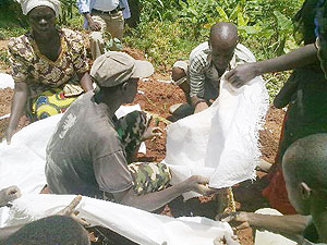 Members of Urugaga Imbaraga preparing a kitchen garden in Shanga Cell. (Photo: J.P Bucyensenge)