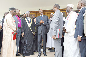 President Paul Kagame speaking to the religious leaders yesterday. (Photo Urugwiro Village)
