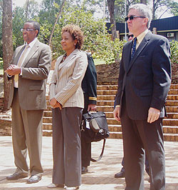 Her Excellency Michaelle Jean being received at the National University of Rwanda, on her right is NUR Rector Prof Silas Lwakabamba. (Photo/ PNtambara)