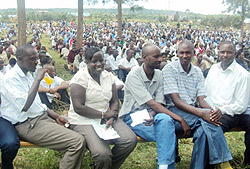 READY: Nyagatare vice mayor in charge of Economic Affairs, Enock Byabashaija (L) and Rebecca Karungi officer  in charge of Social Affairs. (Photo: D. Ngabonziza)