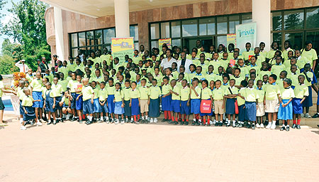 The children who marked the International Reading Day with the First lady, Jeannette Kagame