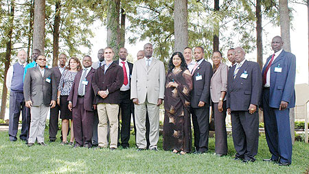 Minister Murekezi with the delegations from Rwanda, Burundi, South Sudan and  South Africa posing  for a group photo opportunity at RIAM Murambi. (Courtesy photo)
