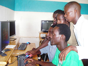 Students at the School of Journalism during a practical in the computer lab (Photo; A. Kareba)