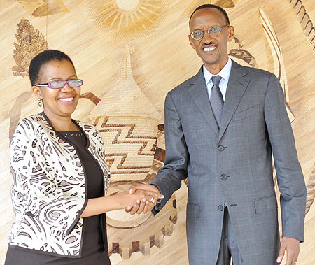 President Kagame and the Commonwealth Deputy Secretary-General, Mmasekgoa Masire-Mwamba, after their meeting yesterday. (Photo Urugwiro Village)