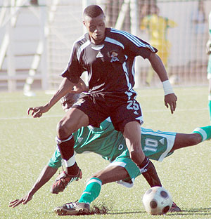 Mafisango in action against SC Kiyovu. The defender believes APR has the quality to win the title.