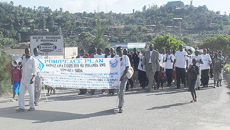 SOLIDARITY: Hundreds of christans took to the streets the battle against HIV Aids and its effects on Sunday. (Photo: S. Nkurunziza)