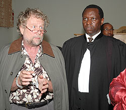 Peter Erlinder (L) and his Kenyan lawyer, Kennedy Ogetto