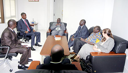 Gen. James Kabarebe (second left) during his meeting with a delegation from South Sudan (Courtesy photo)