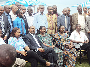 Chief Budget Managers pose for a group photo with the Minister of Finance John Rwangombwa. (Photo: B. Mukombozi)
