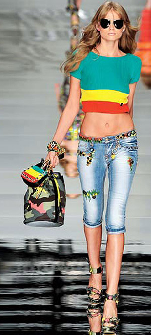 Stir it up with rastafarian colours this season. The bright combination of colours leaves a lasting impression.