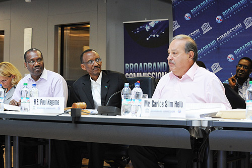 President Kagame, Dr. Hamadoun Toure, (L) and Mr. Carlos Slim (R) at the meeting yesterday (Courtesy Photo)