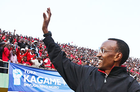 President Kagame waves at the excited RPF supporters (Photo Urugwiro village)