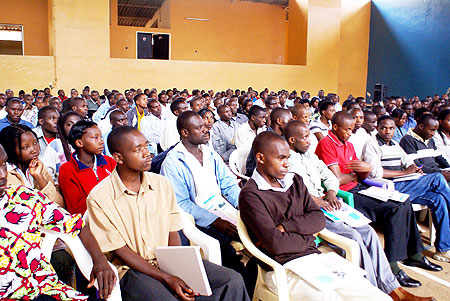 Secondary school teachers from Kigali city schools attend a science teaching training at Lycee de Kigali yesterday (Photo; I. Mugisha)