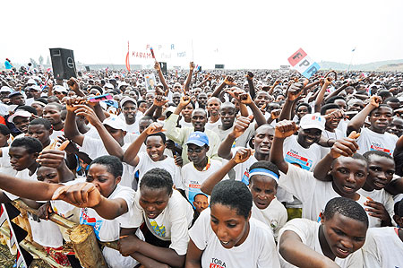 The RPF rally in Nyamasheke attracted the biggest crown so far sinc the beginning of the campaigns (Photo Adam Scotti)