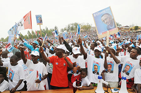 Rwandans at a campaign rally in Muramba,Ngororero District(Photo by J.Mbanda