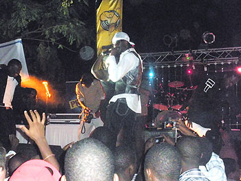 Nameless from Kenya has a moment with one bold chick who left him confused.