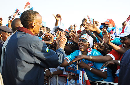 President Kagame greets supporters in Bumbogo on the last day of presidential campaigns (Photo Adam Scotti)