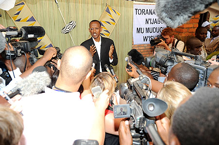 Paul Kagame addressing the press shortly after casting his ballot at APE Rugunga in Nyarugenge earlier today (Photo J Mbanda)