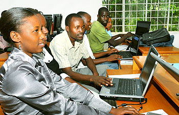 Students at the SFB computer lab