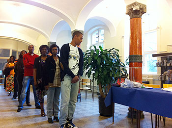 Rwandan queue for their turn to vote at a poling station in the Sweden - Denmark border city of Malmu00f6 (Courtsey Photo)