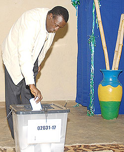 PSD candidate Dr Jean Damascene Ntawukuriryayo  casting his vote at ADEPR Kimihurura ( Photo  F. Goodman )