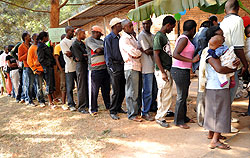 Residents queue for voting.(File photo)